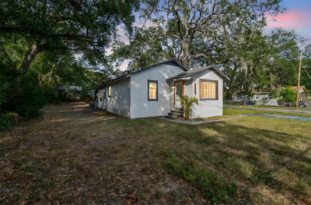 1606 E Chelsea Street Tampa FL 33610