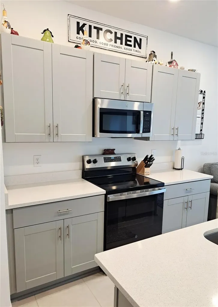2991 Canary Avenue Davenport FL 33837