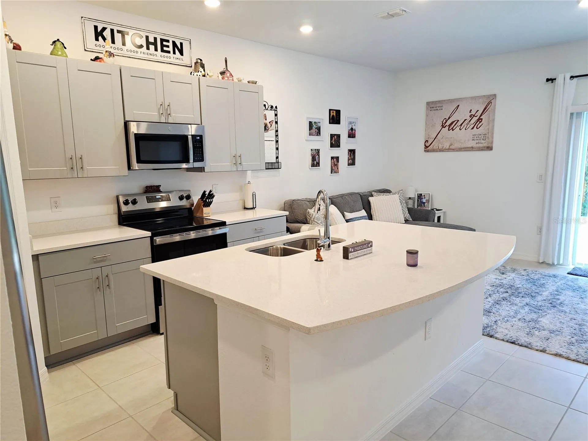 2991 Canary Avenue Davenport FL 33837