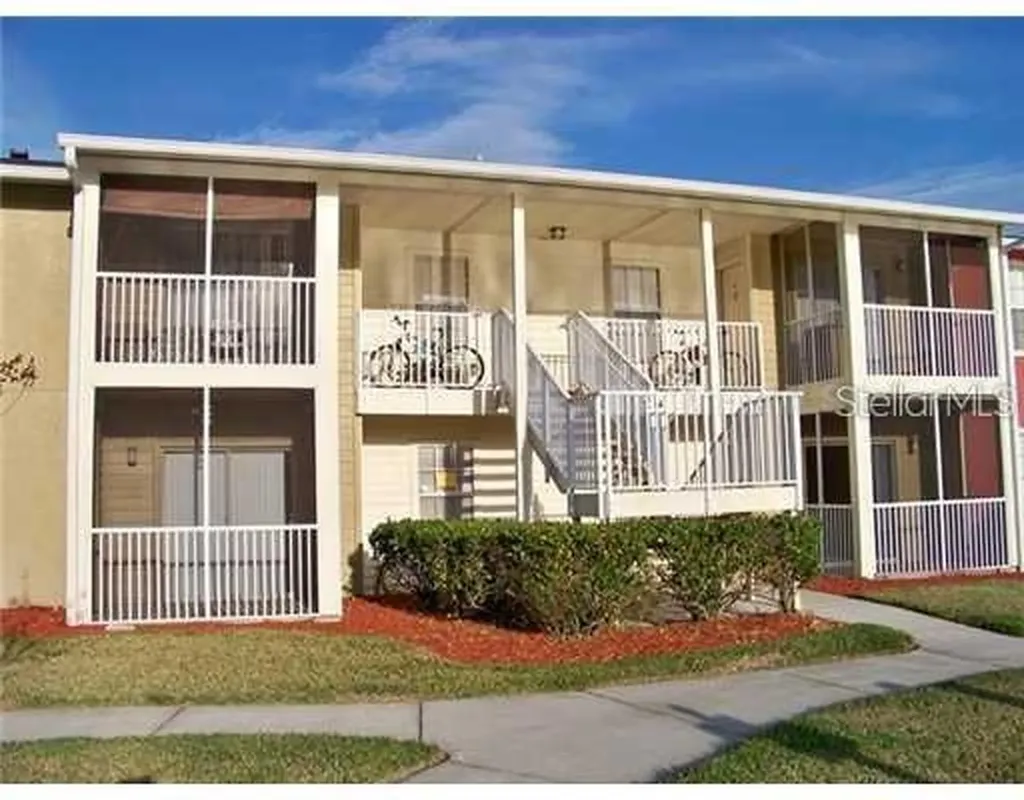 215 Lake Brook Circle Brandon FL 33511