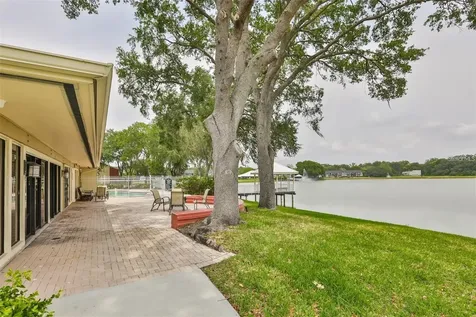 215 Lake Brook Circle Brandon FL 33511