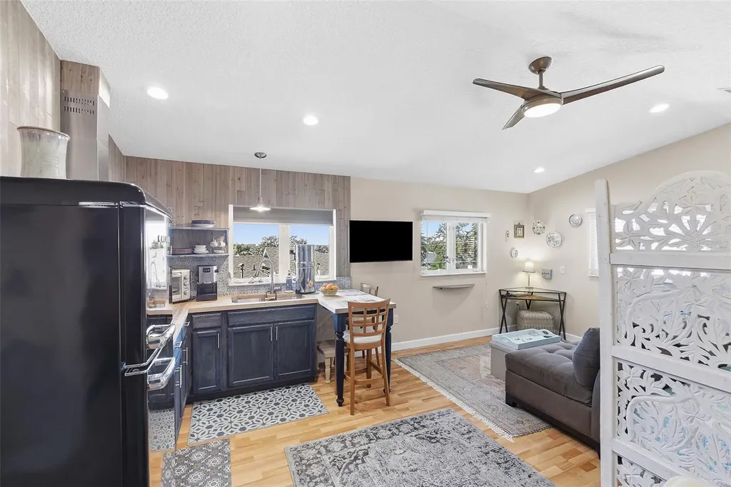 2404 Waycross Avenue Eustis FL 32726