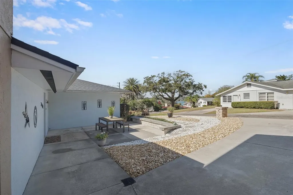 2404 Waycross Avenue Eustis FL 32726