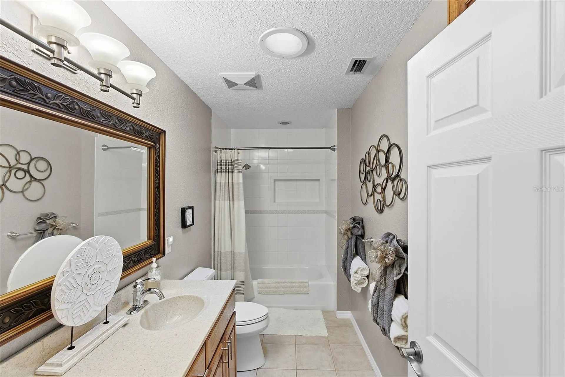 2404 Waycross Avenue Eustis FL 32726