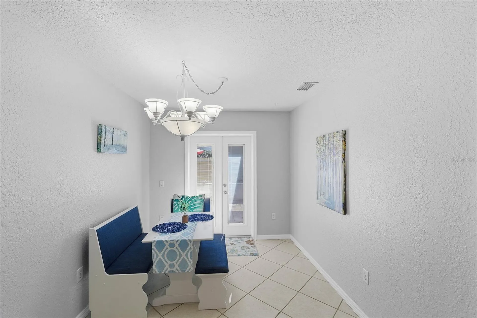 2404 Waycross Avenue Eustis FL 32726