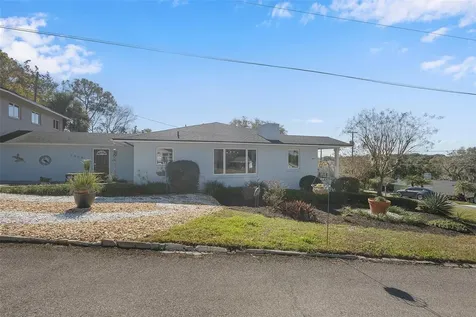 2404 Waycross Avenue Eustis FL 32726