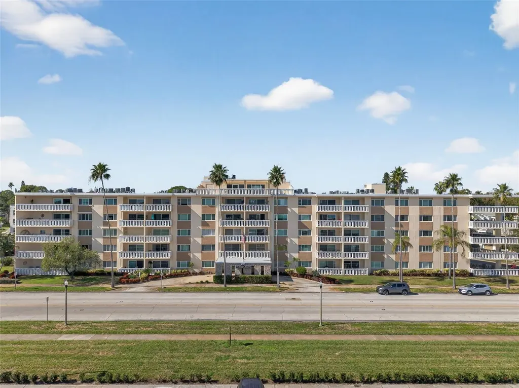 1200 N Shore Drive NE St Petersburg FL 33701