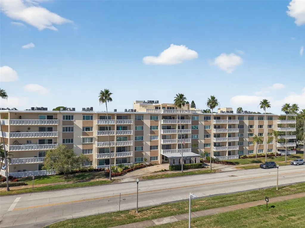 1200 N Shore Drive NE St Petersburg FL 33701
