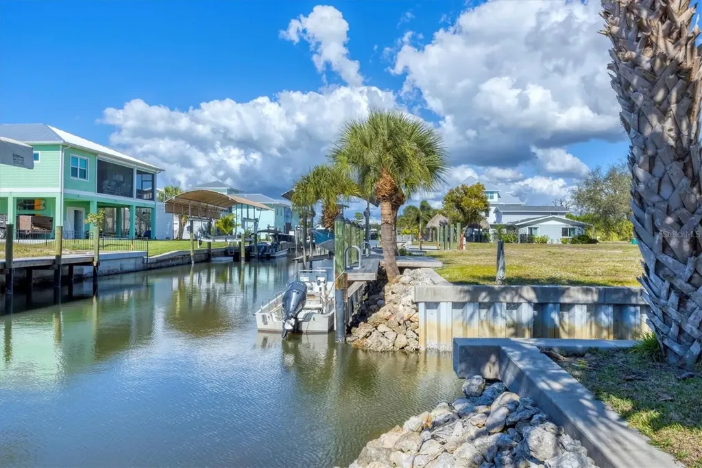 10484 Raymond Street Englewood FL 34224
