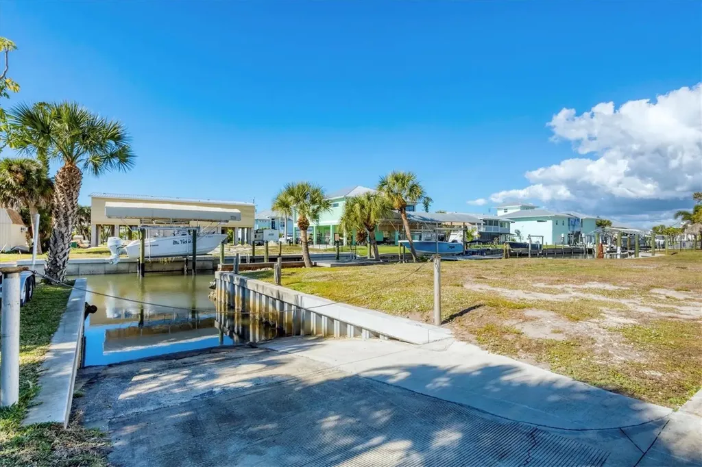10484 Raymond Street Englewood FL 34224
