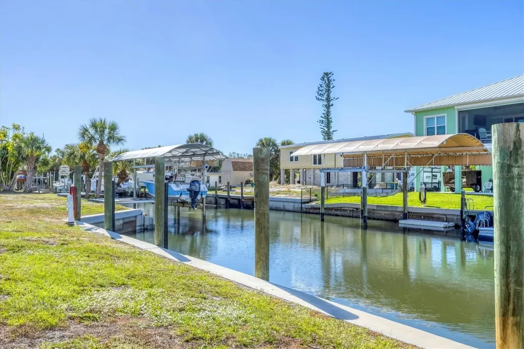 10484 Raymond Street Englewood FL 34224