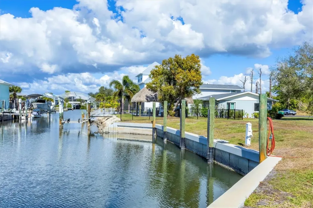 10484 Raymond Street Englewood FL 34224