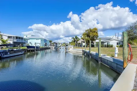 10484 Raymond Street Englewood FL 34224