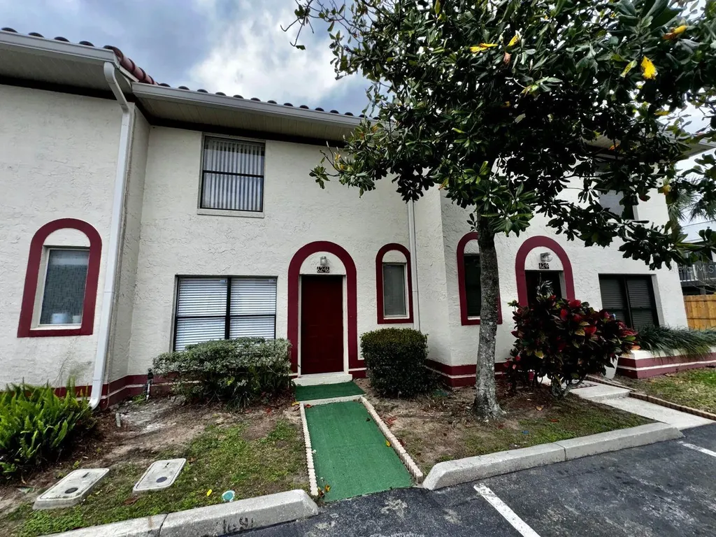 6246 S Bend Square Orlando FL 32807
