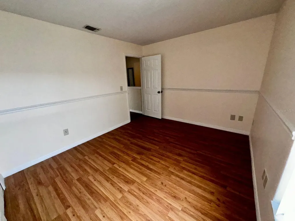 6246 S Bend Square Orlando FL 32807
