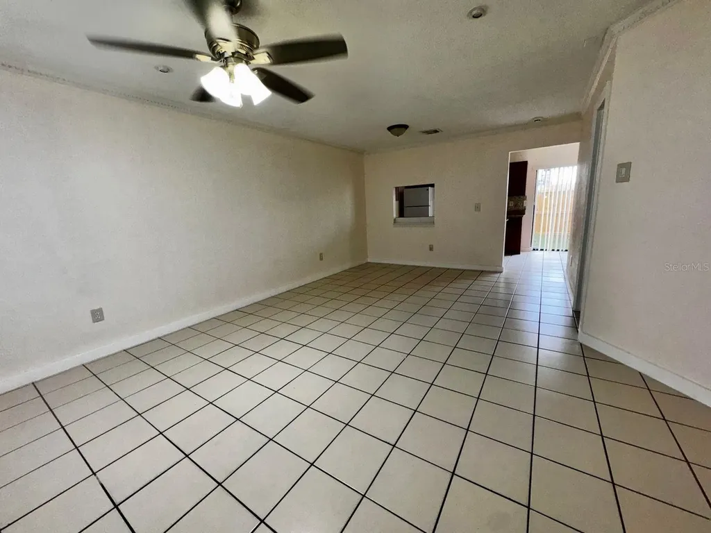 6246 S Bend Square Orlando FL 32807