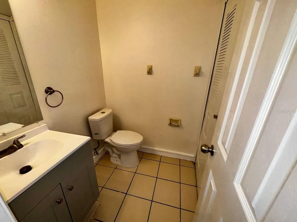 6246 S Bend Square Orlando FL 32807