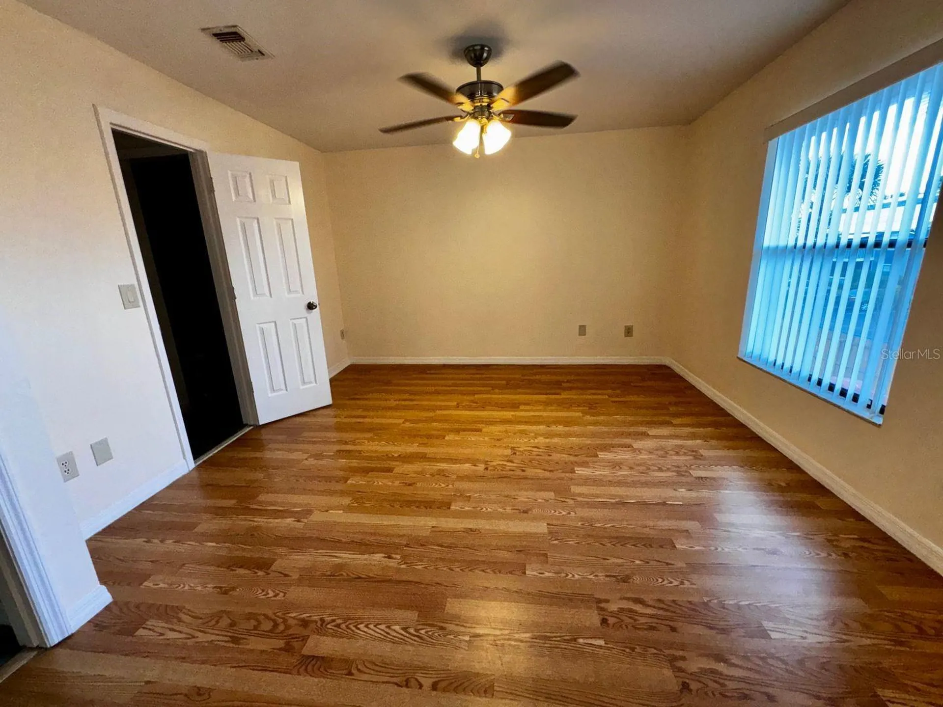 6246 S Bend Square Orlando FL 32807