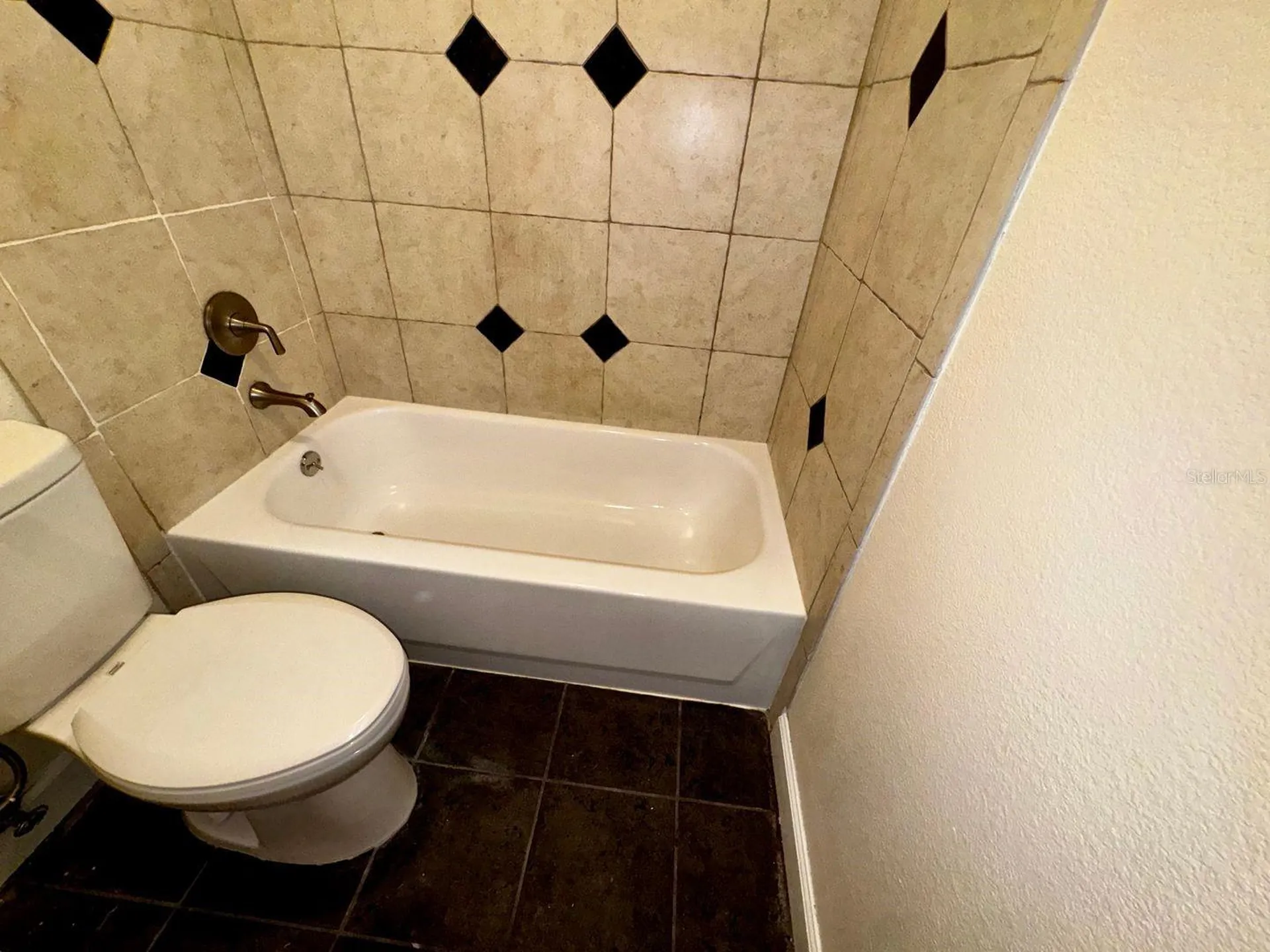 6246 S Bend Square Orlando FL 32807