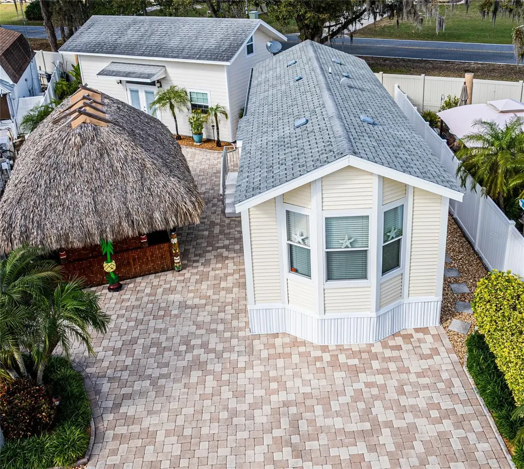 20300 Leonard Road Lutz FL 33558