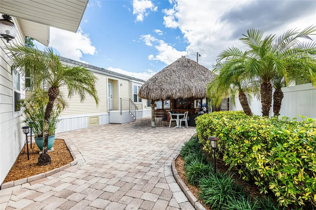 20300 Leonard Road Lutz FL 33558