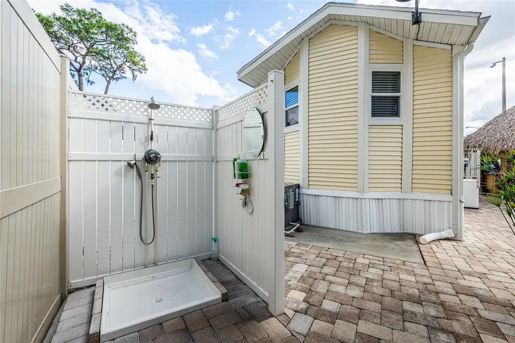 20300 Leonard Road Lutz FL 33558
