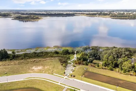 6941 Dilly Lake Avenue Groveland FL 34736