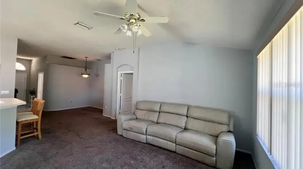418 Henderson Avenue Seffner FL 33584