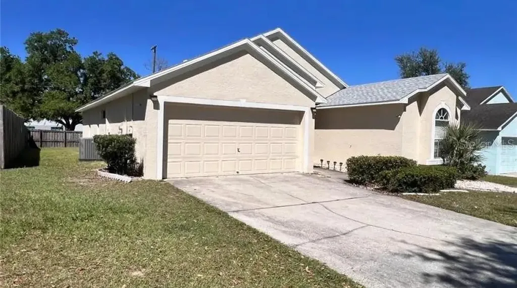 418 Henderson Avenue Seffner FL 33584