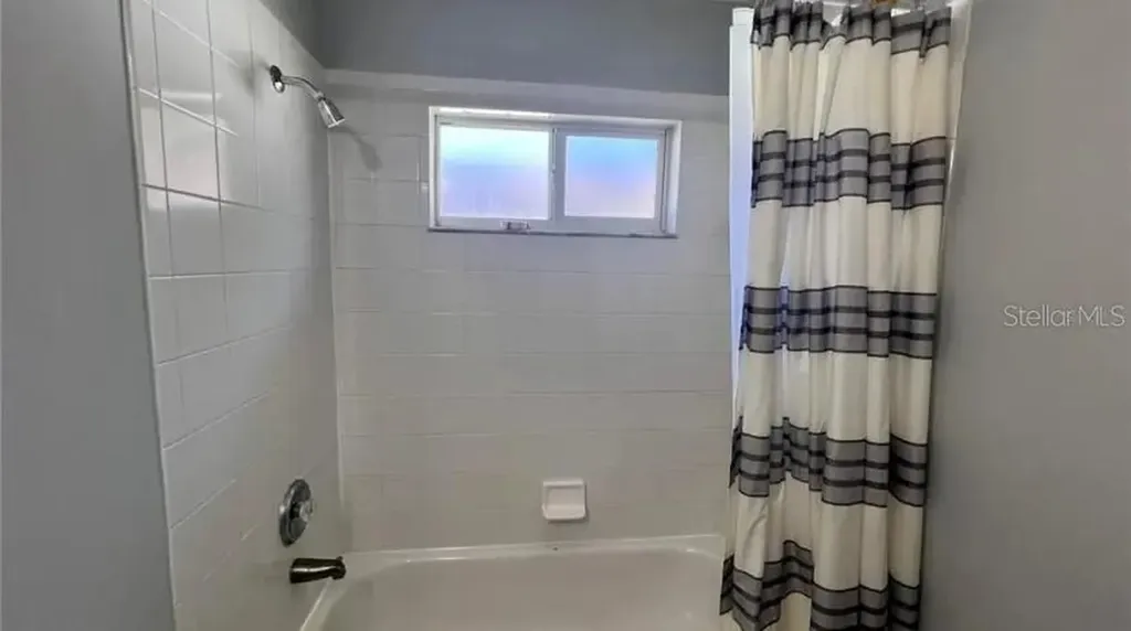 418 Henderson Avenue Seffner FL 33584