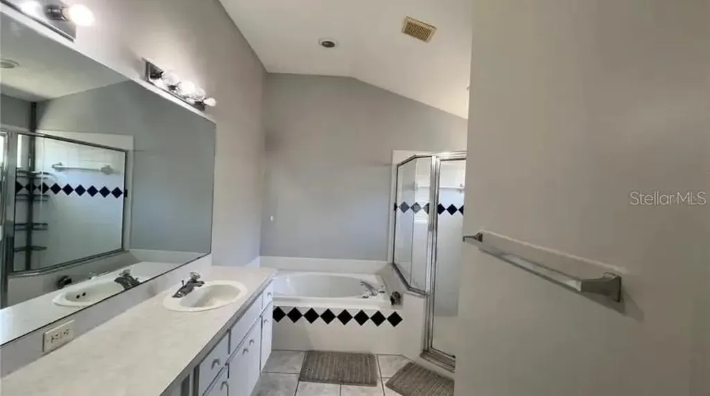 418 Henderson Avenue Seffner FL 33584