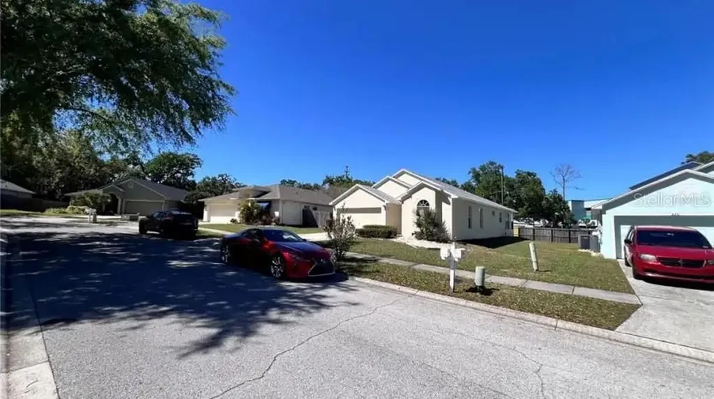 418 Henderson Avenue Seffner FL 33584