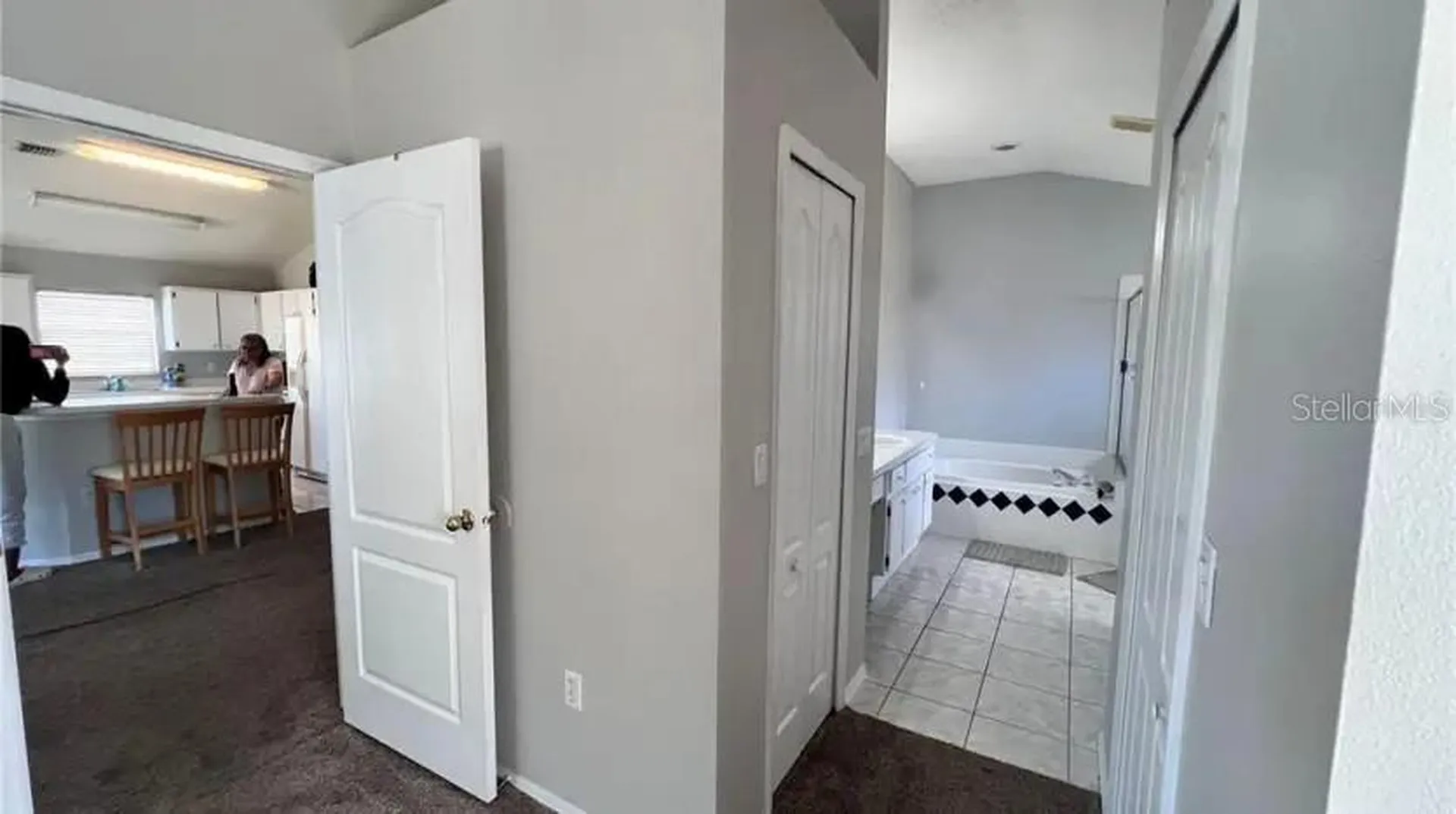418 Henderson Avenue Seffner FL 33584