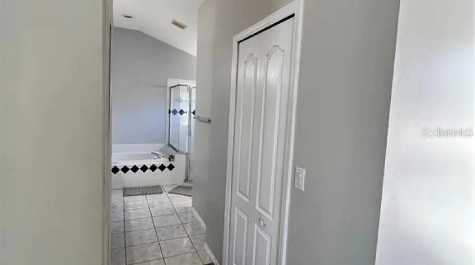 418 Henderson Avenue Seffner FL 33584