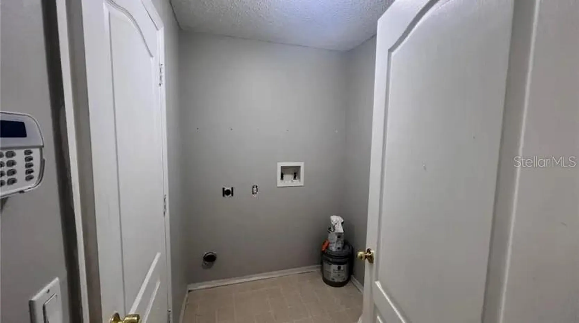 418 Henderson Avenue Seffner FL 33584