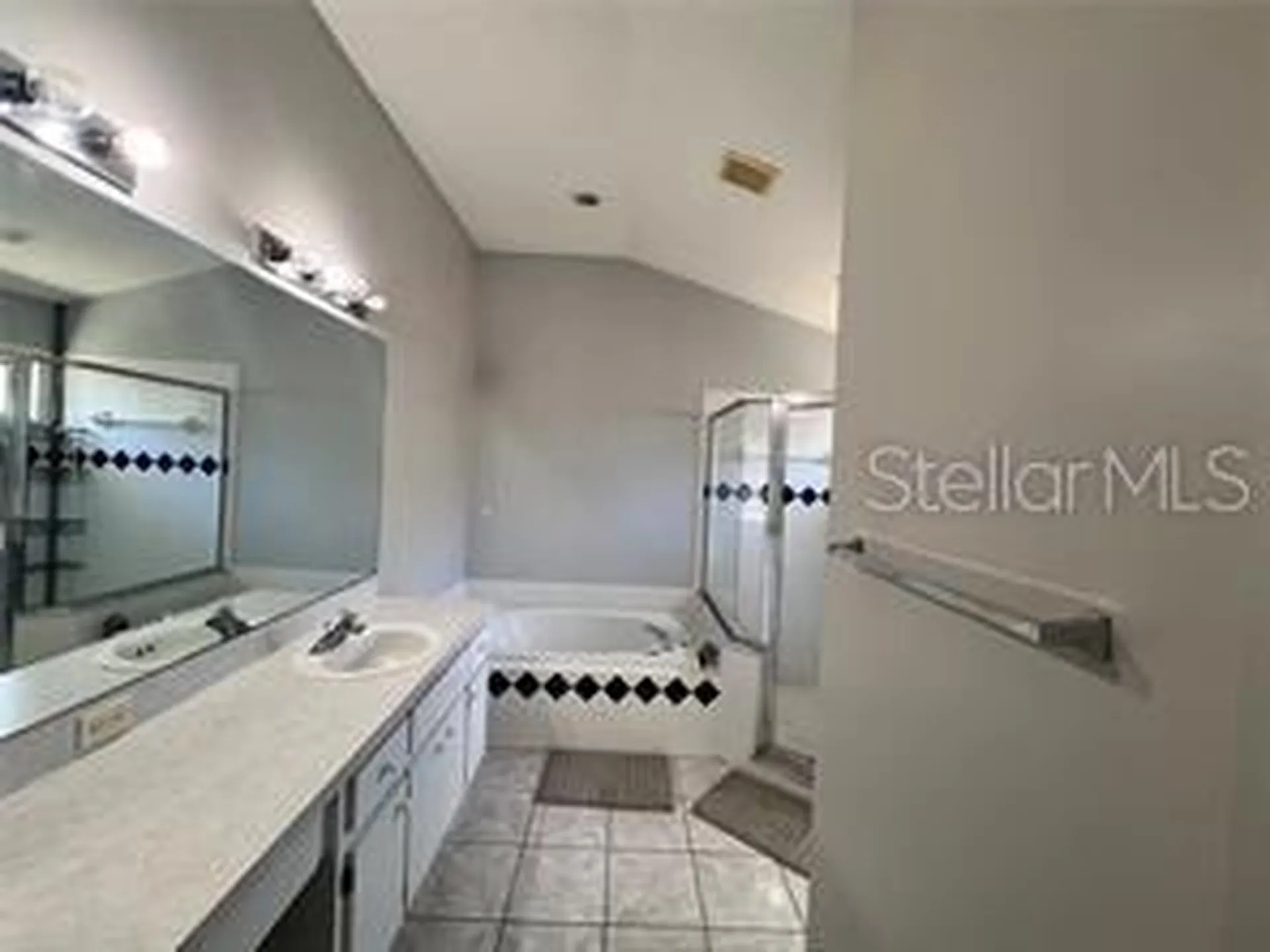 418 Henderson Avenue Seffner FL 33584