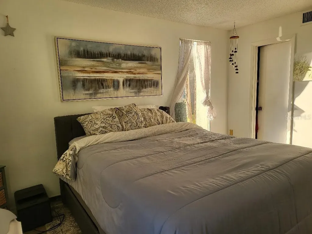 574 Orange Drive Altamonte Springs FL 32701