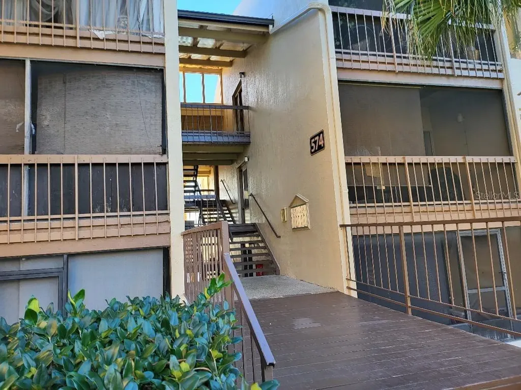 574 Orange Drive Altamonte Springs FL 32701