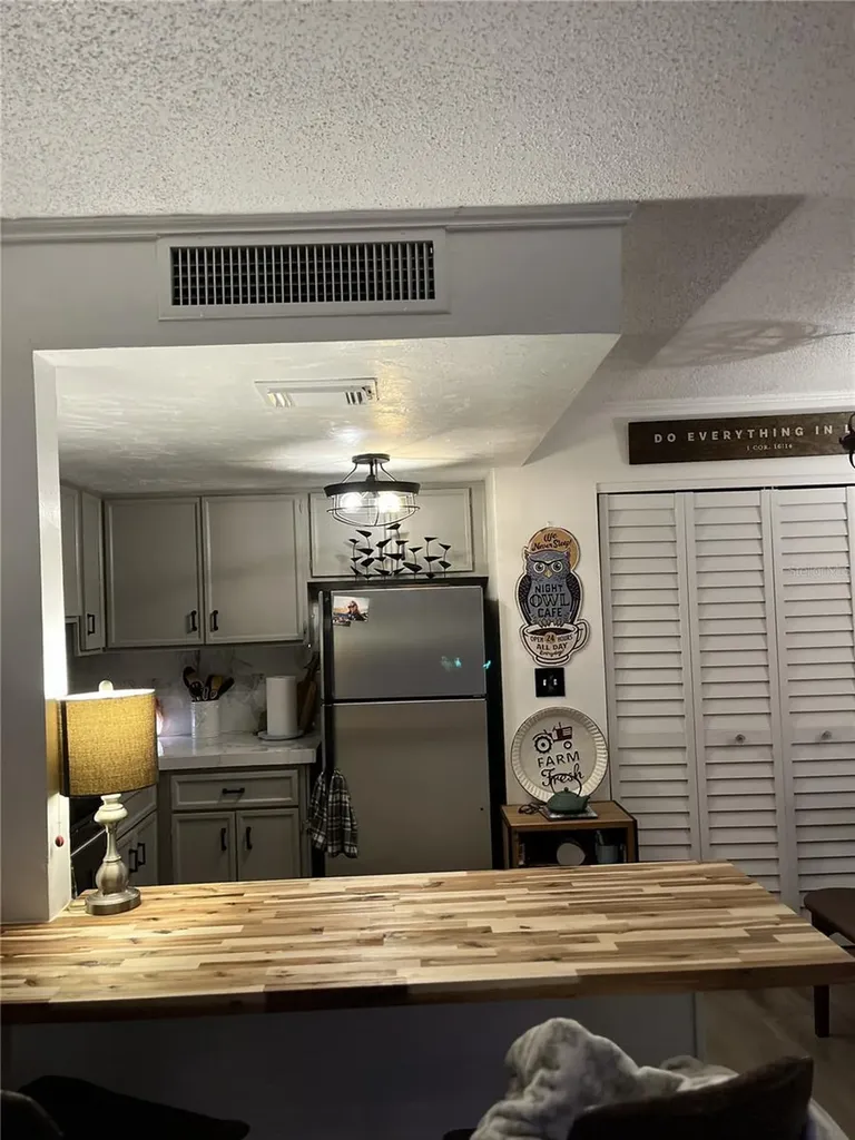 574 Orange Drive Altamonte Springs FL 32701