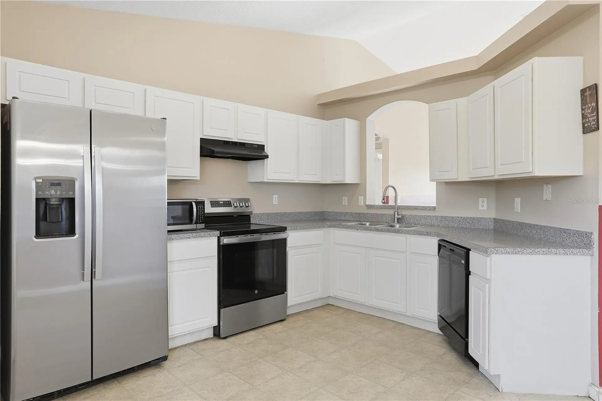 839 Hollywood Street Daytona Beach FL 32117