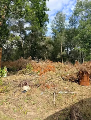 150 1st Way Interlachen FL 32148