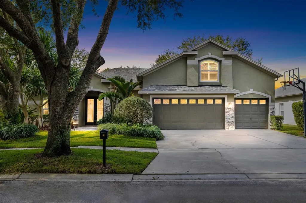 5950 Jaegerglen Drive Lithia FL 33547