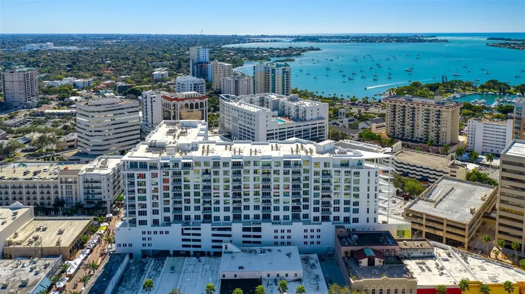 111 S Pineapple Avenue Sarasota FL 34236