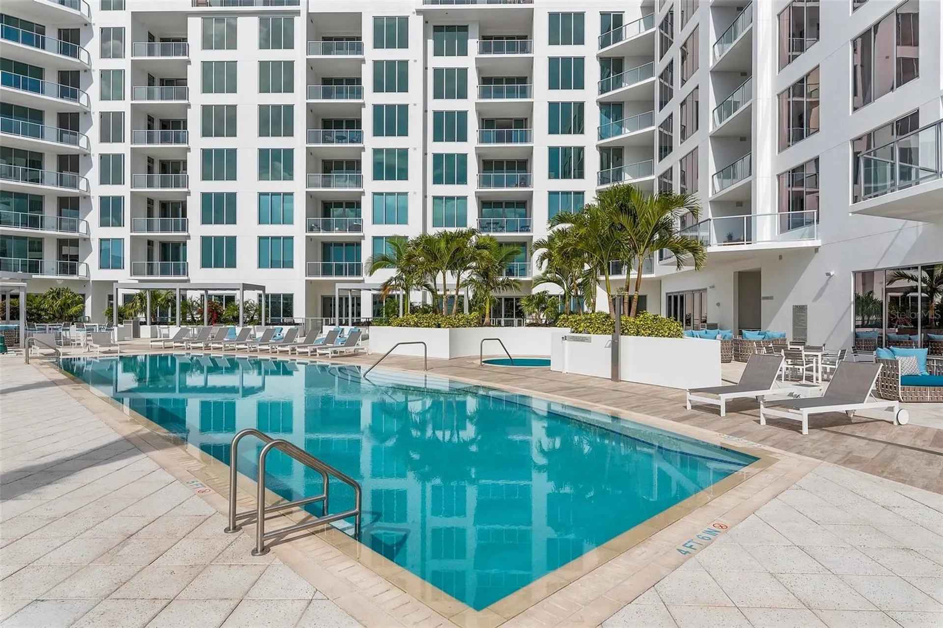 111 S Pineapple Avenue Sarasota FL 34236