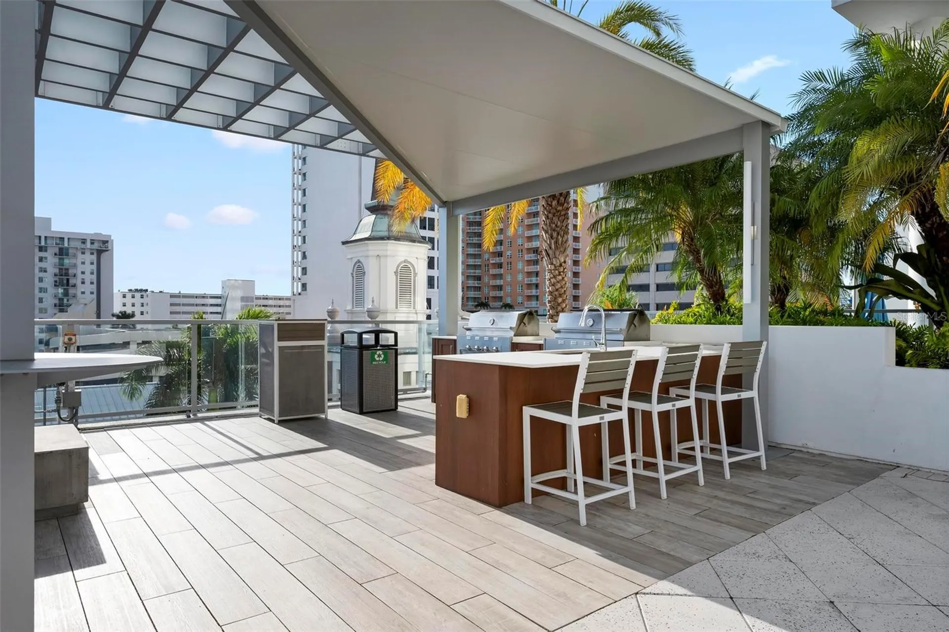 111 S Pineapple Avenue Sarasota FL 34236