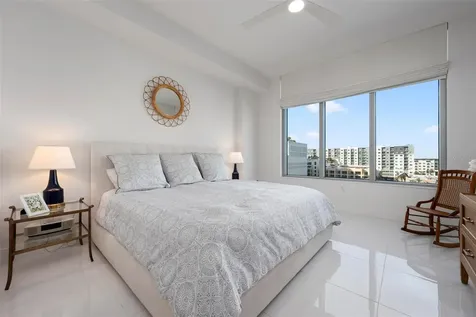 111 S Pineapple Avenue Sarasota FL 34236