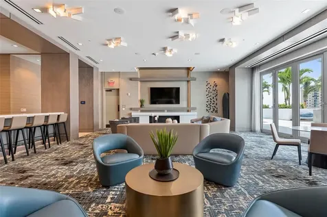 111 S Pineapple Avenue Sarasota FL 34236