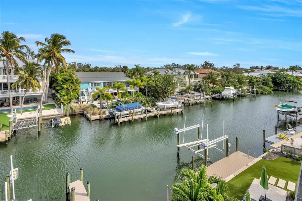 4881 Oxford Drive Siesta Key FL 34242