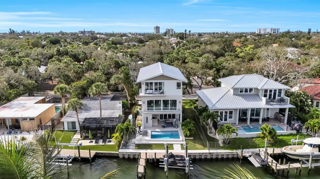 4881 Oxford Drive Siesta Key FL 34242