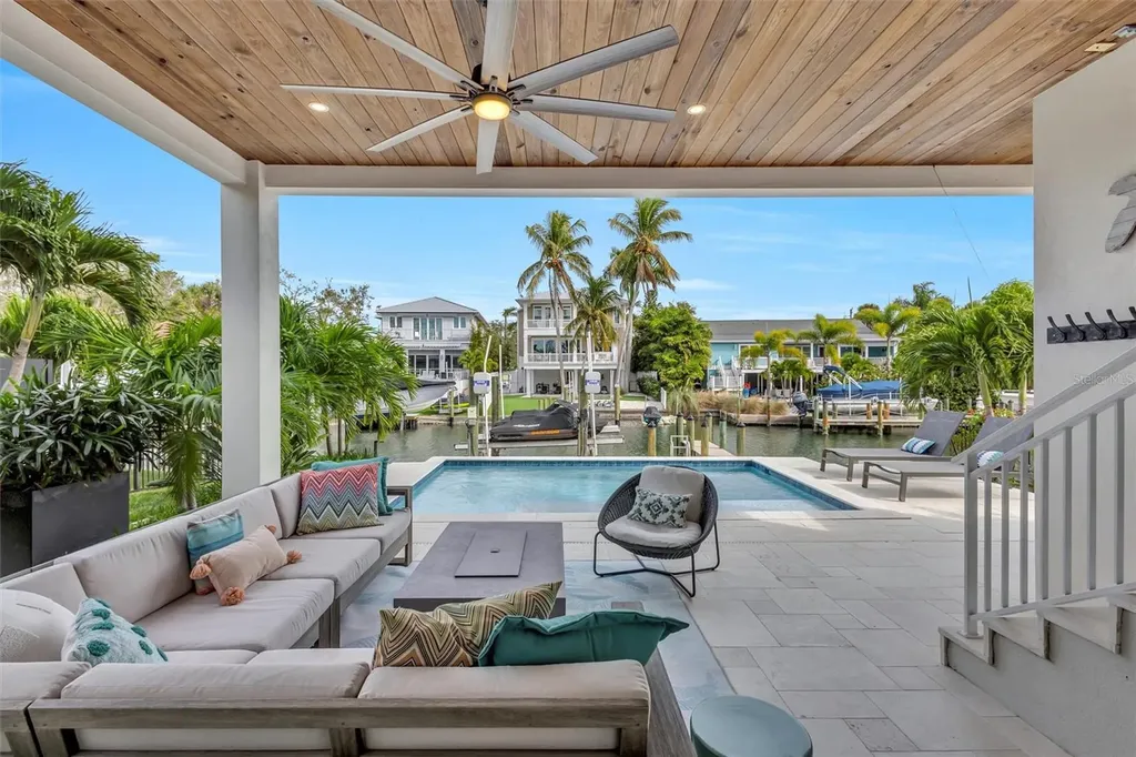 4881 Oxford Drive Siesta Key FL 34242